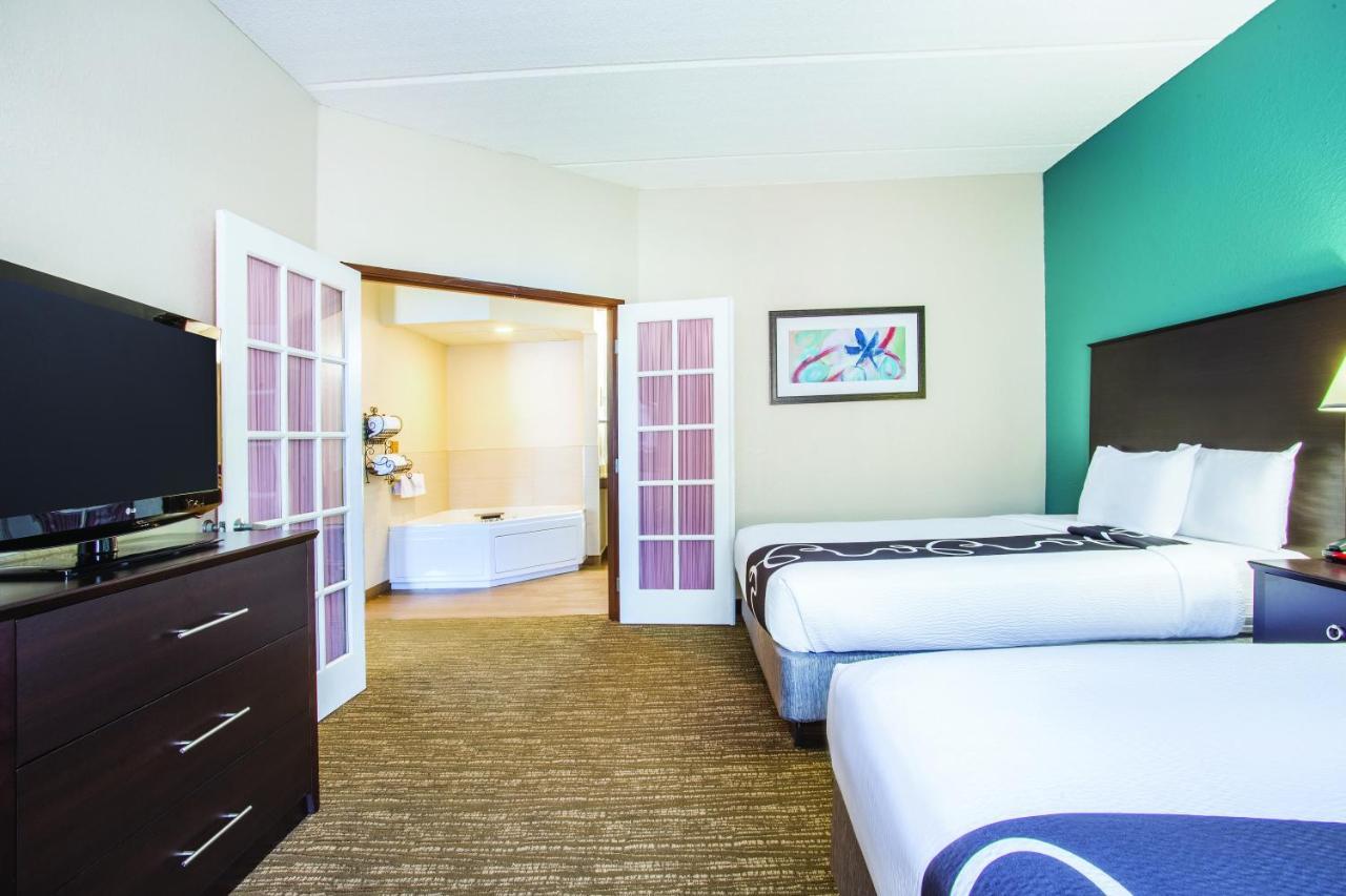 Comfort Inn & Suites Sarasota I75 The Meadows Exteriér fotografie
